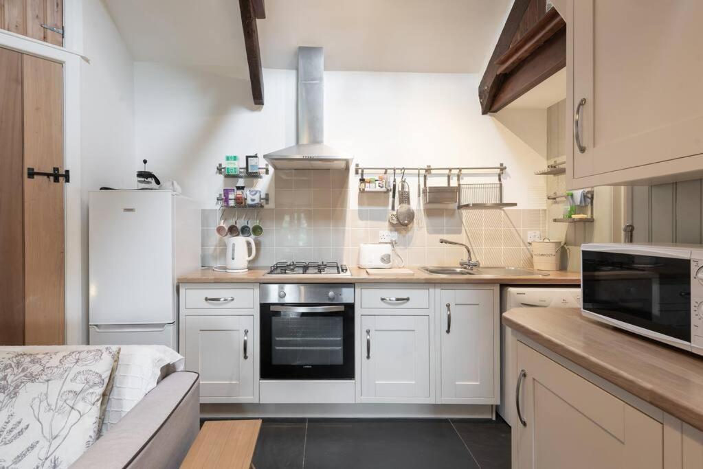 Traditional Stone Cottage With Sea Views In Snowdonia National Park Brynkir Экстерьер фото