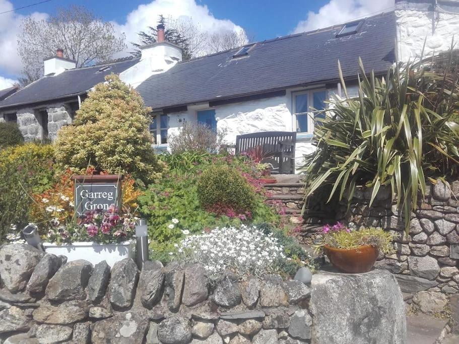 Traditional Stone Cottage With Sea Views In Snowdonia National Park Brynkir Экстерьер фото