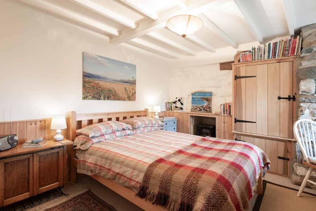 Traditional Stone Cottage With Sea Views In Snowdonia National Park Brynkir Экстерьер фото